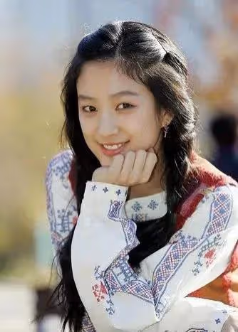 韓國四位整容美女,曾經的人氣女王現在變得認不出了
