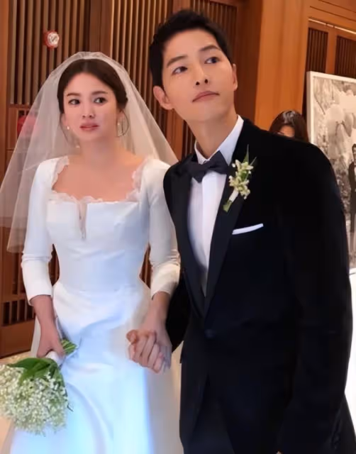 有種「整容」叫宋慧喬離婚，宋仲基滄桑成大叔，她卻像換個人