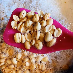 簡易版黃飛鴻麻辣花生（百分百成功）