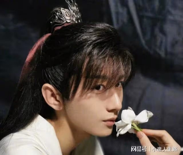 有人拒看「沉香系列」,理由是嫌棄男主角成毅丑,還給出兩個丑點