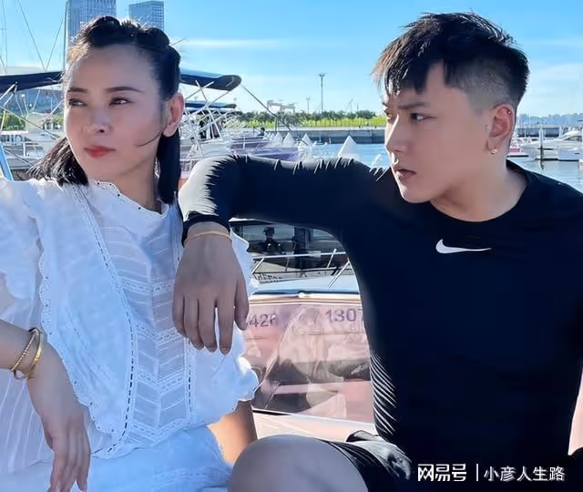 李勒優將上大學,晉媽帶她坐遊艇,崔晉:不是你我不知我有多混蛋