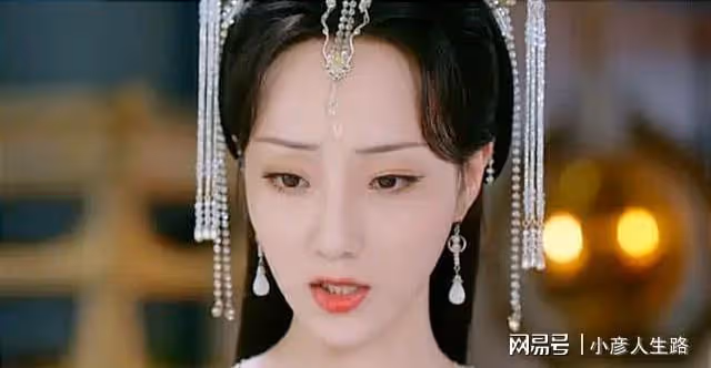 成毅楊紫新劇評分不佳,與女三號加戲有關係,其次是平台方不懂事