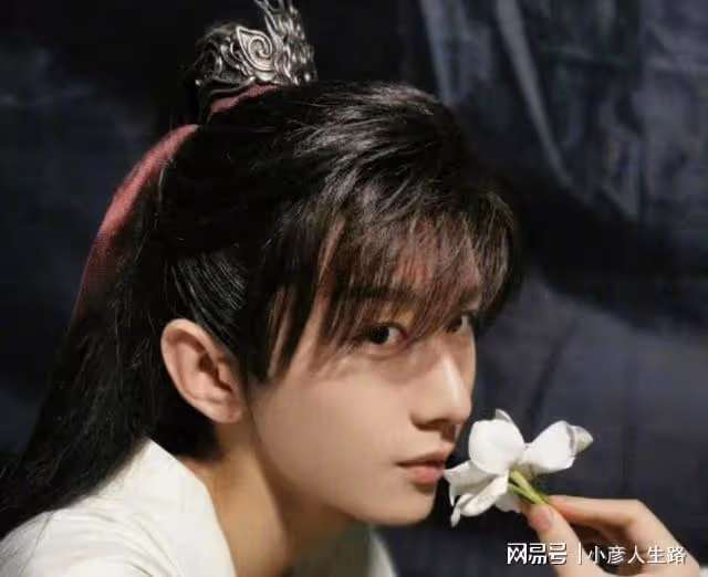 成毅楊紫新劇評分不佳,與女三號加戲有關係,其次是平台方不懂事