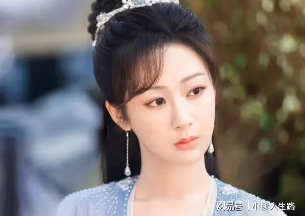 成毅楊紫新劇評分不佳,與女三號加戲有關係,其次是平台方不懂事