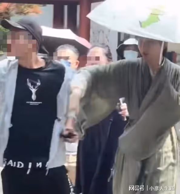 成毅未播新戲被曝打人事件,在城樓推搡舉止危險,被打者傷勢嚴重