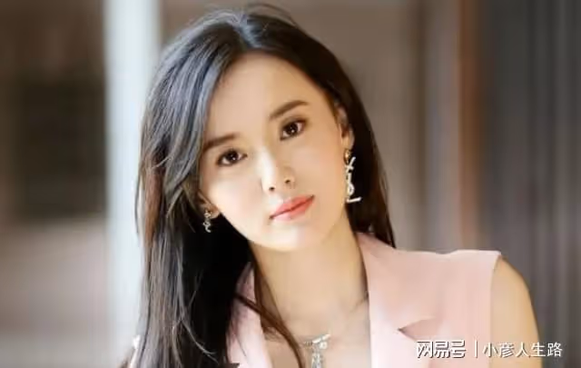孟美岐效仿張天愛,卻因雙重否定成了「三」,網友:先學好語文吧