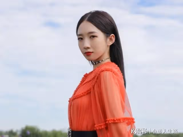 孟美岐效仿張天愛,卻因雙重否定成了「三」,網友:先學好語文吧