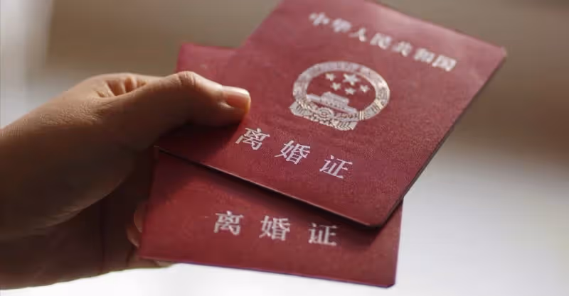 「感謝小舅子毀我婚姻」離婚當天，丈夫的朋友圈，刺痛妻子