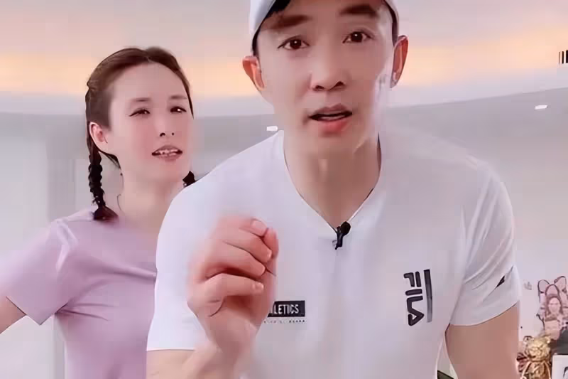 辛巴炮轟劉畊宏，指責他們也賣過假燕窩，希望他們能站出來認錯