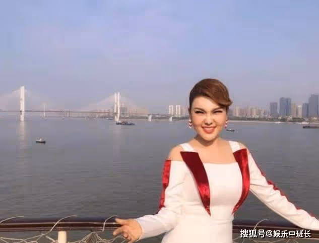 草原的女兒烏蘭圖雅，唱《套馬杆》爆紅，感情卻不如事業順利
