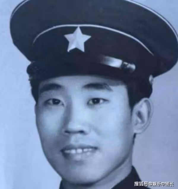 64歲「歪嘴」杜旭東，除了身份不簡單，女兒還是我們熟悉的她
