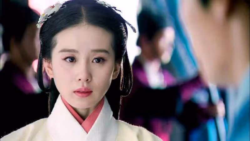 擁有「美人痣」的女星:劉詩詩靈氣十足,王麗坤風情萬種,看到殷桃:這才是「純欲天花板」