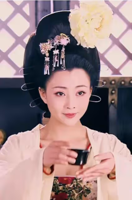 擁有「美人痣」的女星:劉詩詩靈氣十足,王麗坤風情萬種,看到殷桃:這才是「純欲天花板」