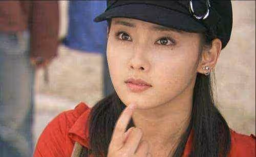 擁有「美人痣」的女星：劉詩詩靈氣十足，王麗坤風情萬種，看到殷桃：這才是「純欲天花板」