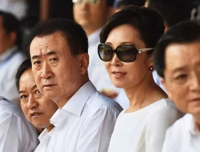王思聰卸任萬達董事!曾投資失敗虧20億,王健林財產或不留給兒子