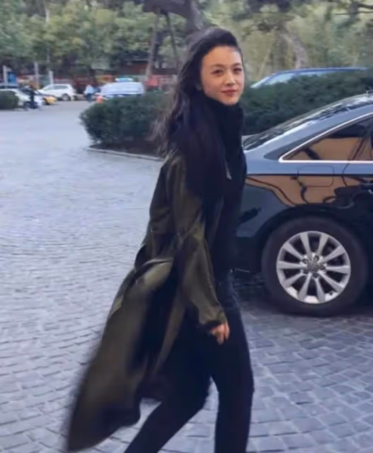 從曾被全網封殺,到韓國國民女神,湯唯除了「脫」,還有什麼?