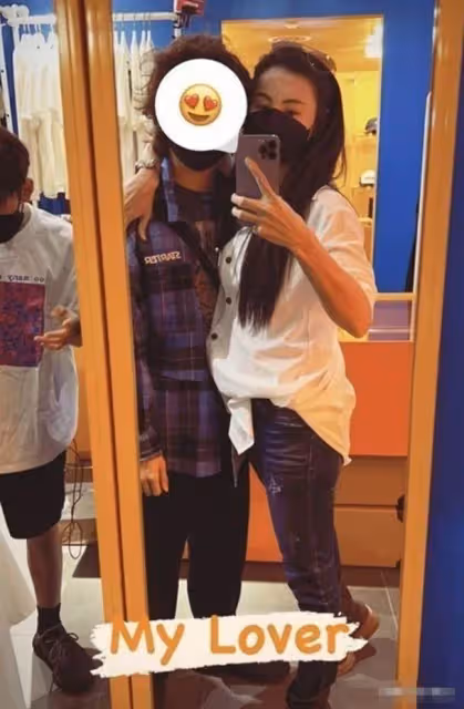 父女情深！張柏芝罕曬與爸爸合影，依偎在爸爸肩膀上像小女孩兒，畫面超甜