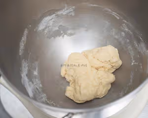 出爐就秒光！黑椒豬排麵包！