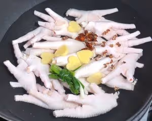 酸辣無骨檸檬雞爪