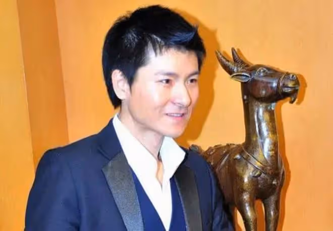 「山寨版劉德華」教海嘩，因長相被央視簽約，出名排場比本尊還大