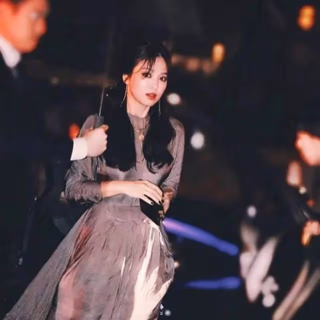 財閥包養得病導致離婚?宋慧喬隱私被曝,清純女神背後玩這麼大?