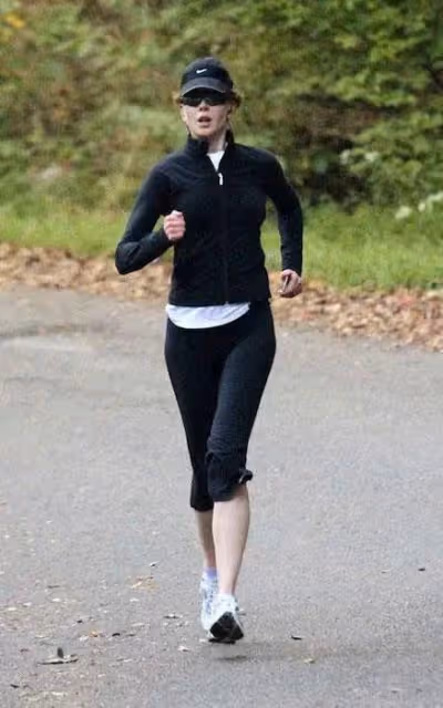 誰敢信這是55歲的身材!女神,太辣啦!原來真的有人可以性感一輩子!