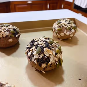 黑麥穀物餐包