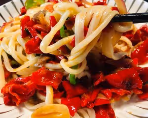 新疆拌面的菜#辣皮子拌面