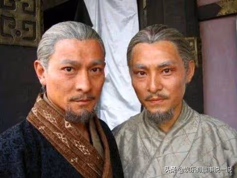 明星與替身的合影!周潤發妻片場探班「當場認錯人」,林志玲與替身合影「笑容如同雙胞胎」