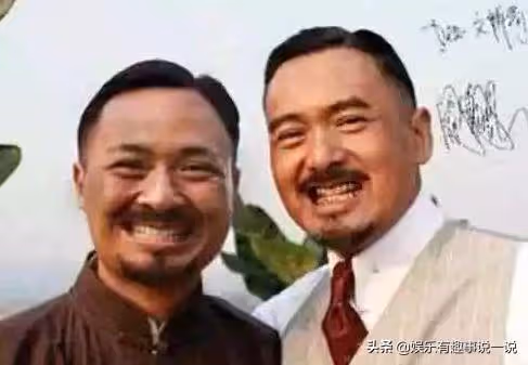明星與替身的合影!周潤發妻片場探班「當場認錯人」,林志玲與替身合影「笑容如同雙胞胎」