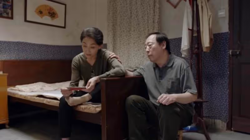 家產只留男生,父母有兩間房全給弟弟,媽媽脫口一句話,她心碎怒喊:離婚我要睡大馬路上嗎