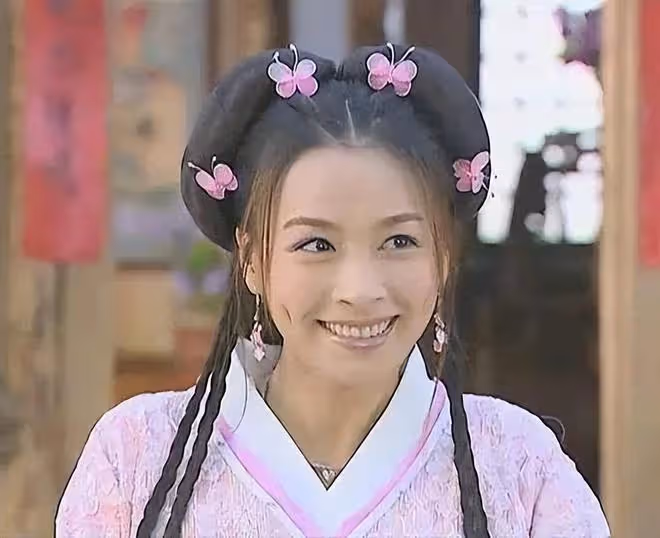 老媽貌美如花,兒女卻各有各的丑,這10位星二代的長相真玄幻