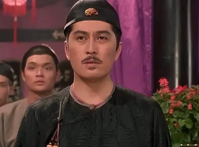 67歲知名港星近況曝光!定居河北穿人字拖喂豬,面部鬆弛肚腩突出