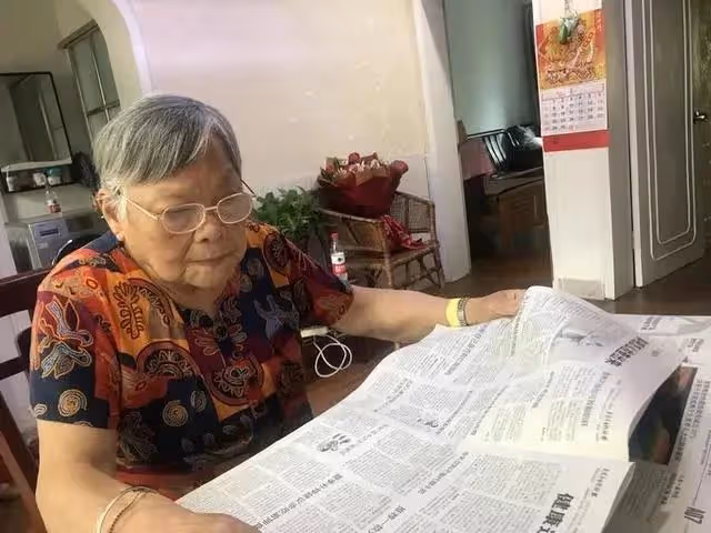 互助型養老！80歲嬤喪偶「獨居21坪房」沒人對話好孤單　陌生女孩搬進住「各取所需」臉上多了笑容