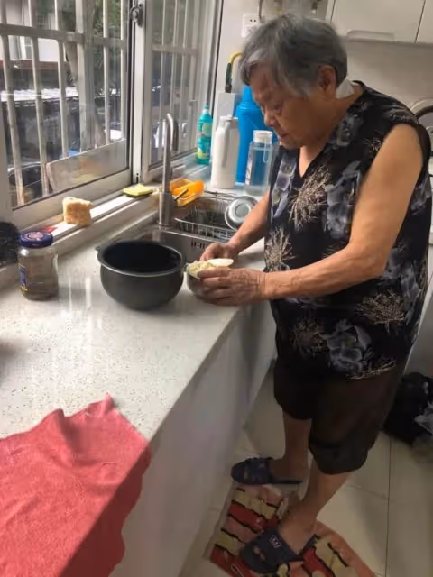 互助型養老!80歲嬤喪偶「獨居21坪房」沒人對話好孤單 陌生女孩搬進住「各取所需」臉上多了笑容