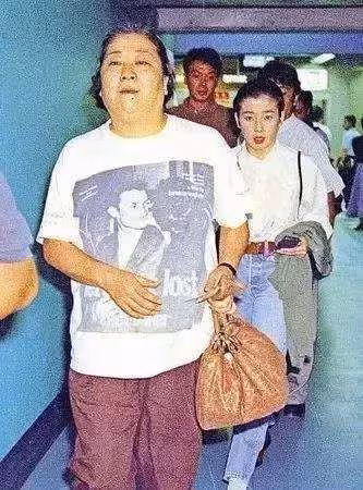 一生悲慘堪比梅艷芳!15歲大紅卻遭親媽逼迫「放棄愛人」 抑鬱4年後重生「和王祖賢合作」獲影后