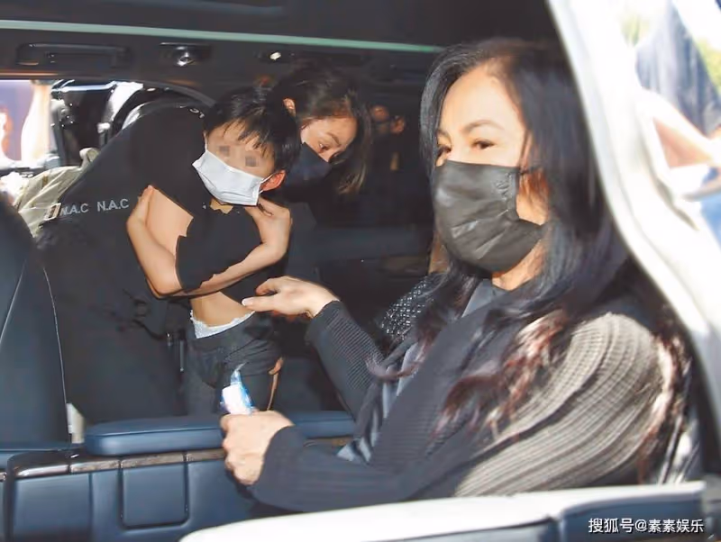 余苑綺的骨灰與愛犬合葬,生前遺願完成,女兒稱夢見了媽媽