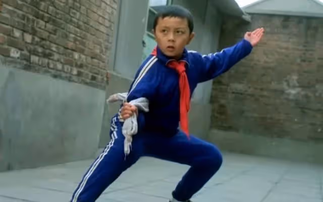 李連杰御用兒子!10歲出道「合作大咖」無數 卻因周潤發「一句話退圈」如今難回巔峰