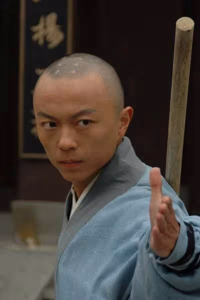 李連杰御用兒子!10歲出道「合作大咖」無數 卻因周潤發「一句話退圈」如今難回巔峰