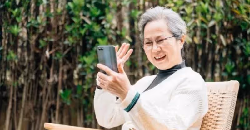 拆遷款全給兒子，女兒5年沒見娘家人，父母突然登門：幫你弟還債