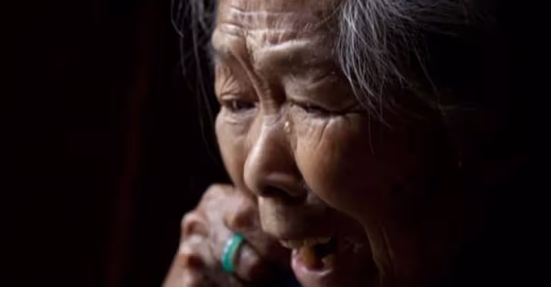 我將三百萬存款給兒子拿二百萬，女兒拿一百萬，他們都不養我