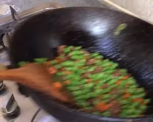 豌豆牛肉粒—快手、下飯菜