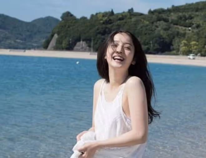 佐佐木希丈夫婚內出軌,家暴,多段不倫關係:有些男人天生就是渣