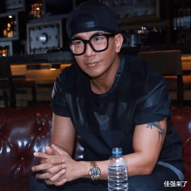 大S具俊曄的奢華「婚禮行李箱」曝光,網友推測兩人婚宴不遠了