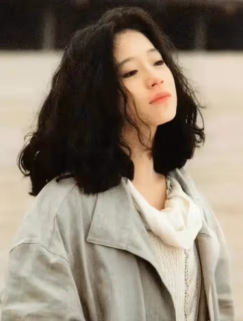 日本元朝歌姬,中森明菜宣布復出!57歲近照曝光,笑容燦爛氣色佳