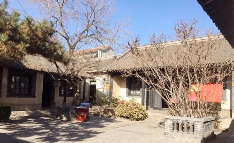 俗語說:「人窮不求娘家忙,富貴不住東南房」,究竟是何意
