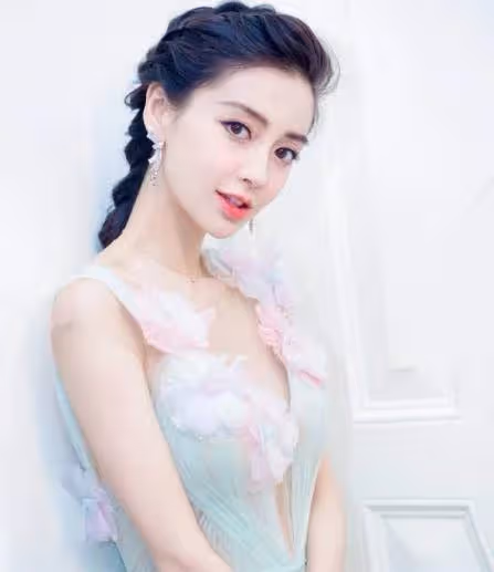 有種「整容」是傅園慧戴牙套！美到不敢認，網友：終於相信Baby沒整容了