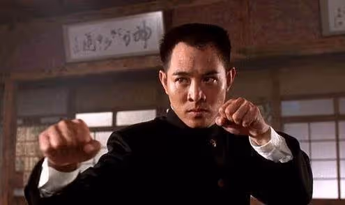 李思:父親是李連杰,母親是黃秋燕,我是留守兒童,親眼看父親移情利智,母親住了10多年地下室