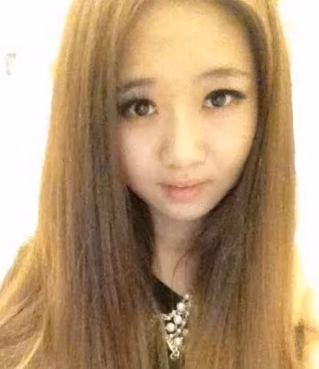 李思:父親是李連杰,母親是黃秋燕,我是留守兒童,親眼看父親移情利智,母親住了10多年地下室