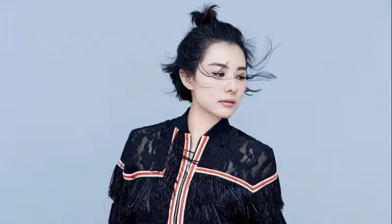 轉型最成功的體操公主，膚白貌美立足娛樂圈，40歲高齡仍堅持二胎